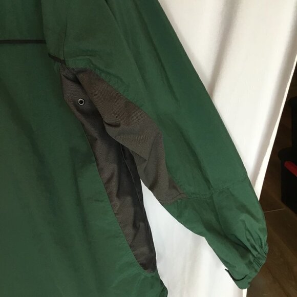 Cabela's Outdoor Men's Waterproof Nylon Jacket Medium Tall in Green and Black - Picture 7 of 10